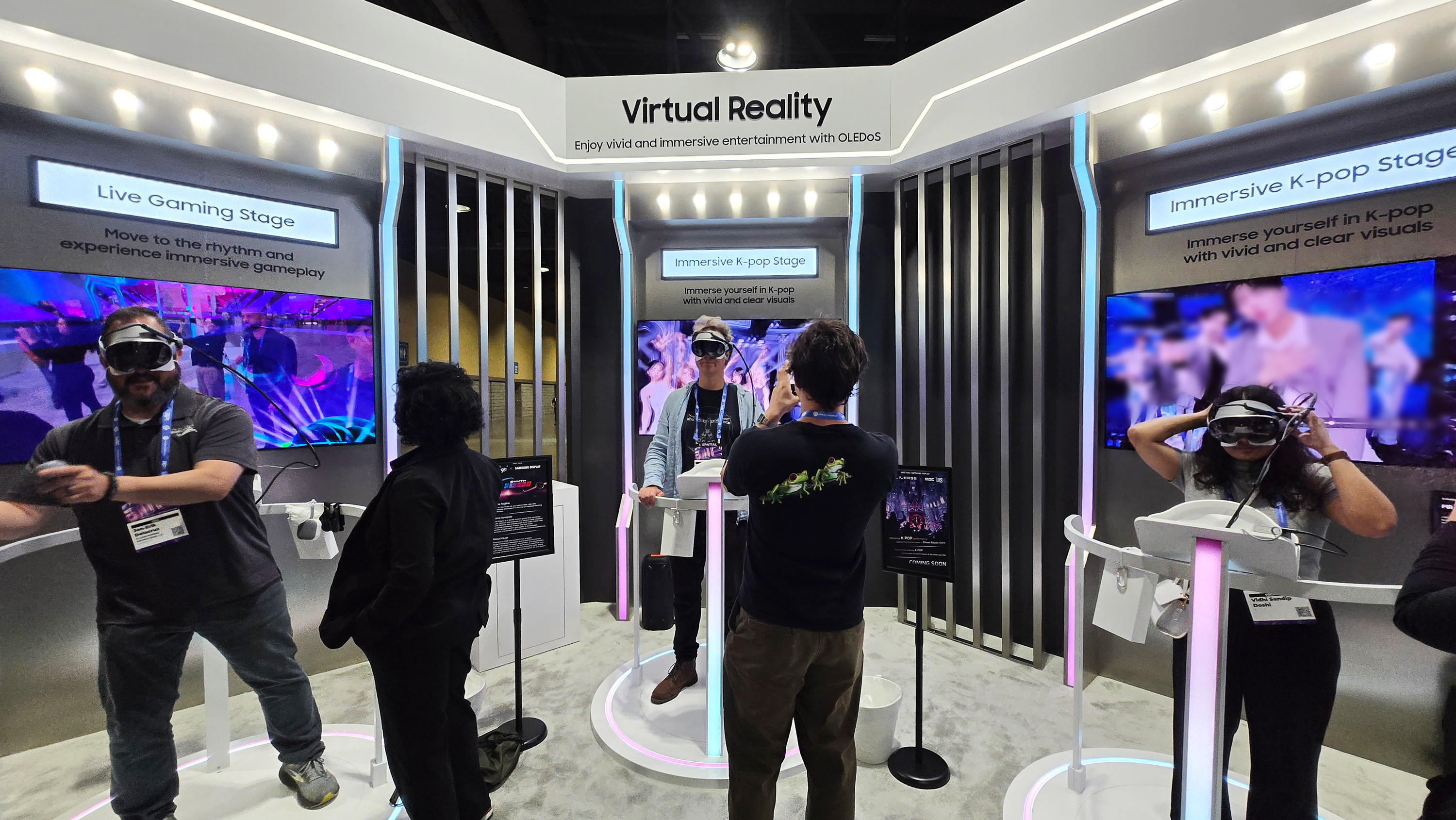 2026年AWE展：三星展示面向XR设备的RGB OLEDoS技术