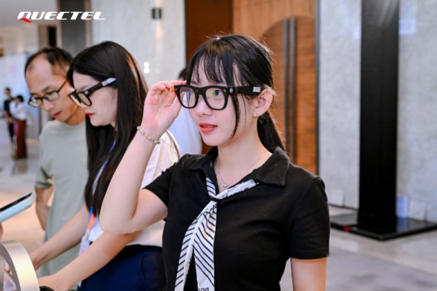移远发布AI+AR眼镜Hawk系列,物联网巨头进军XR赛道
