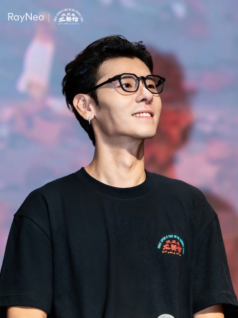 雷鸟AI眼镜iO发布倒计时,明星齐戴引爆期待