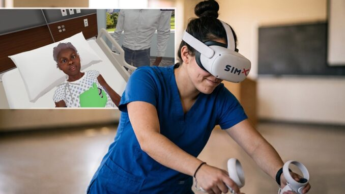 VR护理培训新课程:独立模拟练技能,不用老师陪