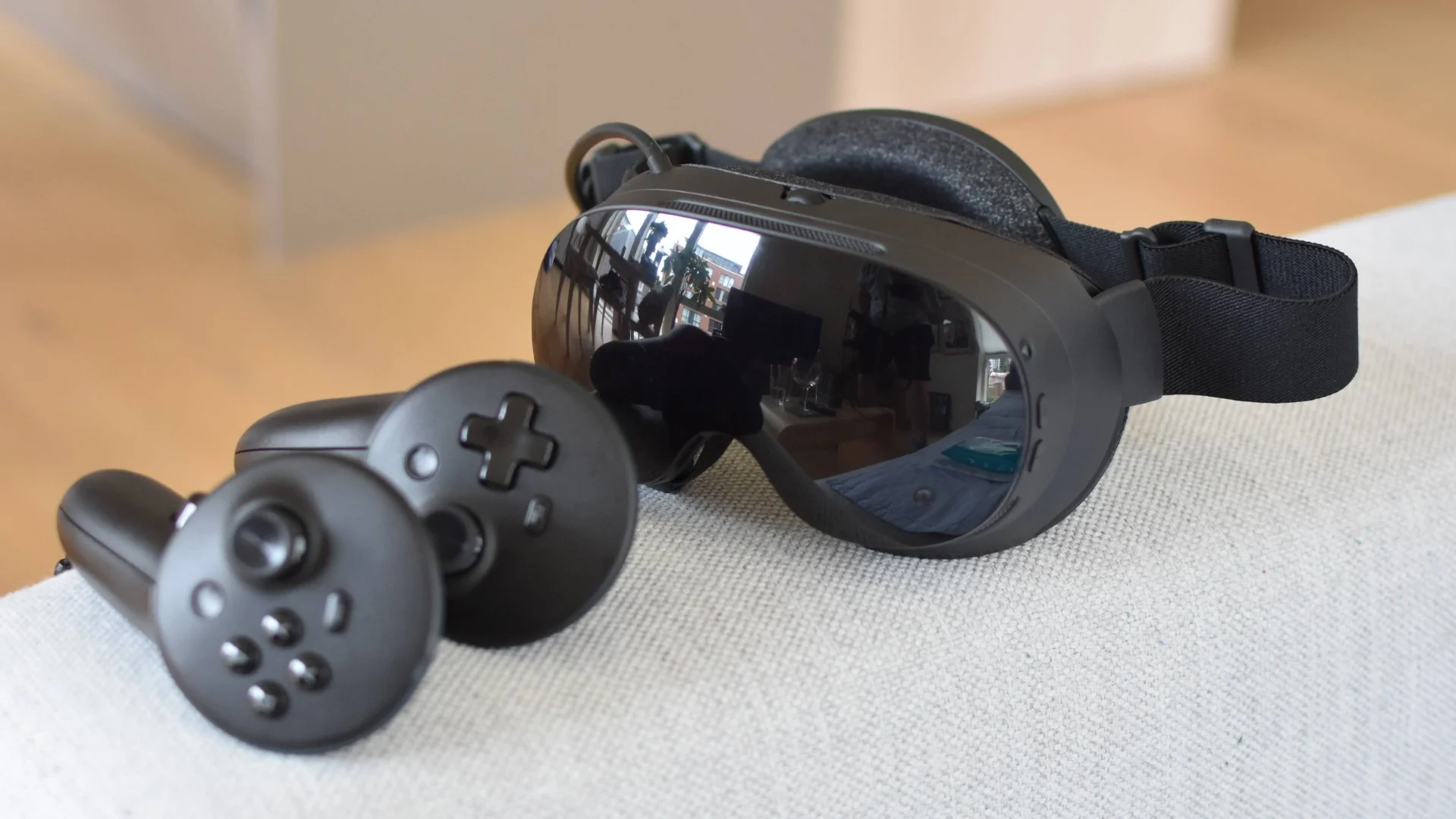 Steam Frame排队到2027？VR市场遇冷，这款头显为何还需候补
